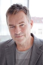 Das Bild zeigt den Vortragenden Herwig Thelen. Das Bild zeigt den Vortragenden Herwig Thelen.